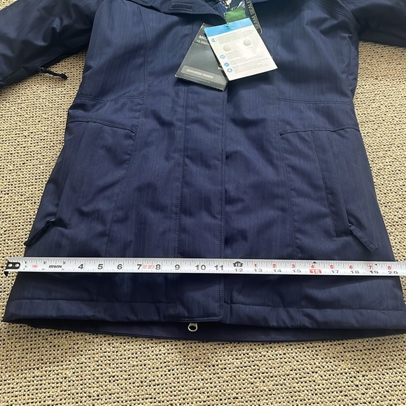 NEW Powder Room Micro-Lite Jacket - Picture 11 of 11